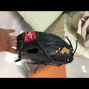Rawlings baseball glove